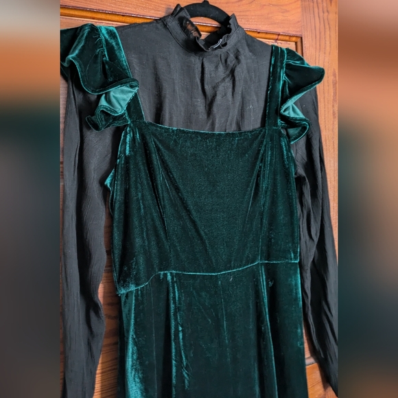 Betsey Johnson green velvet jumpsuit 4p - Picture 5 of 13